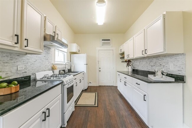 Building Photo - 3013 Avenue M