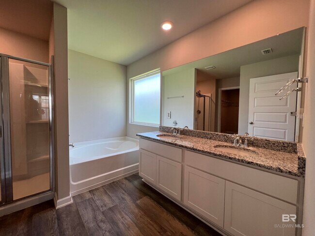 Building Photo - 23904 Songbird Dr