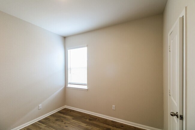 Building Photo - 7602 Tipton Meadow Way