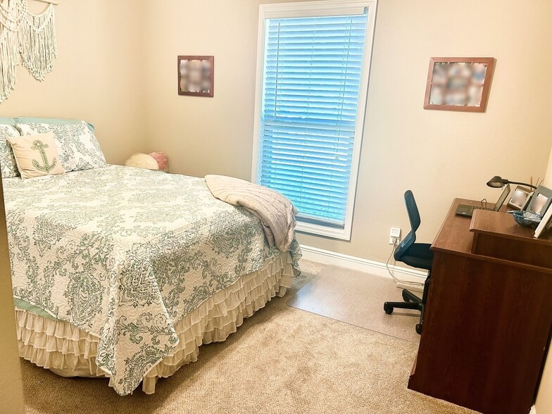 Building Photo - 976 Black Walnut Trail