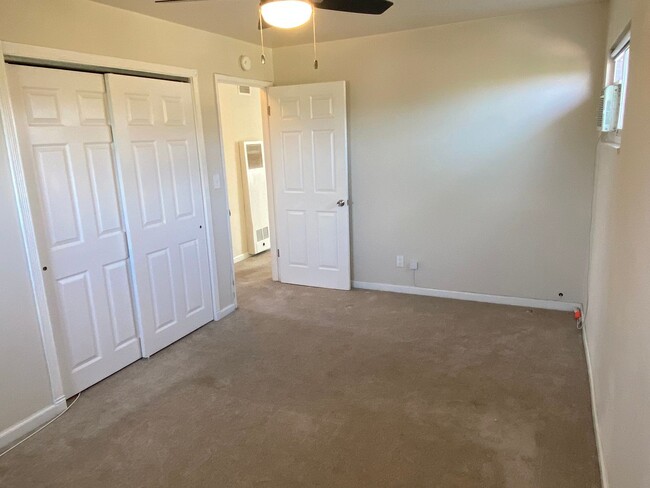 Building Photo - Top Floor 2-Bedroom Duplex in Fletcher Hills
