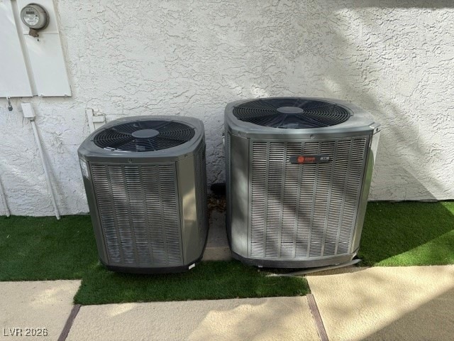 Building Photo - 940 Vegas Valley Dr