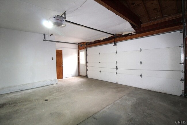 Building Photo - 24 Forest Rd