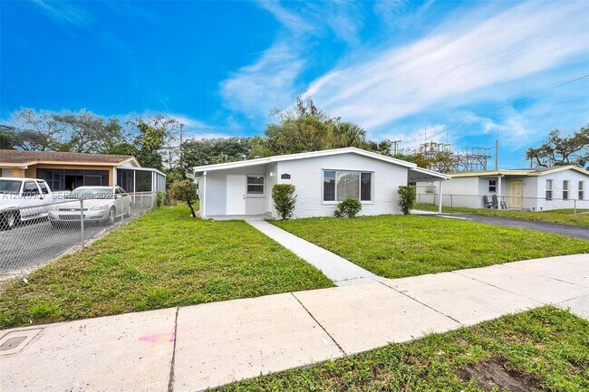 Building Photo - 551 NW 30th Terrace