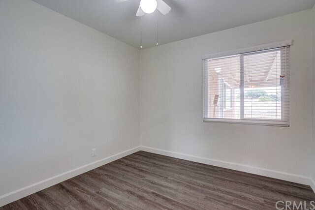 Building Photo - 650 W Florence Ave