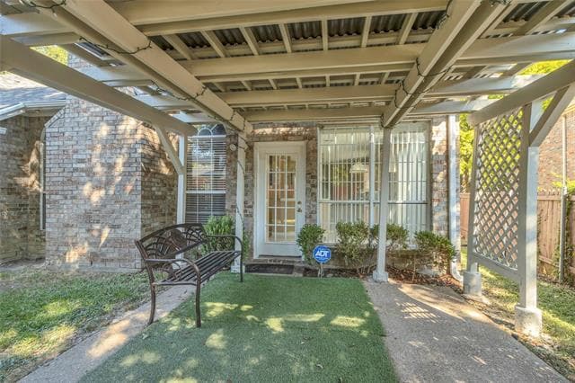 Building Photo - 1404 Sassafras Dr