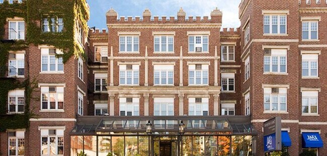 Building Photo - 1223 Beacon St