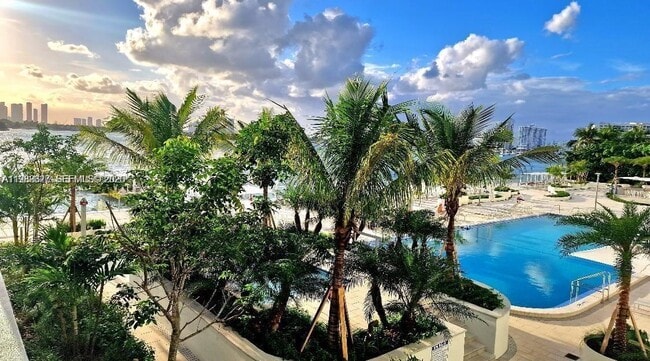 Building Photo - 1000 West Ave