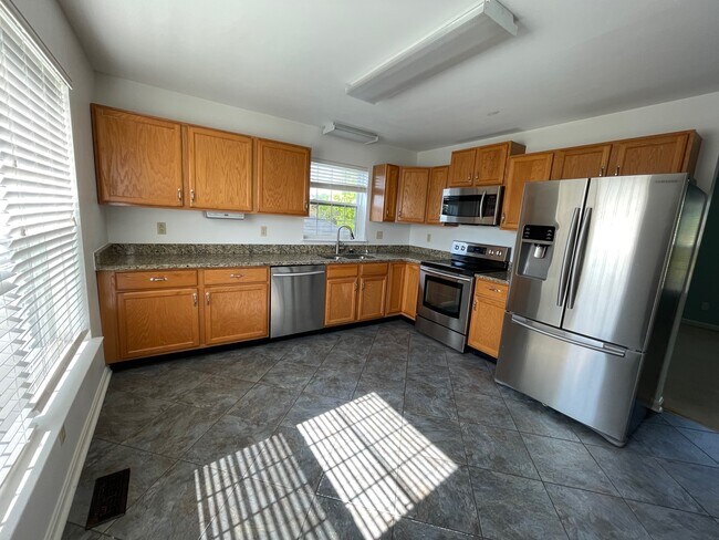 Building Photo - 21707 Harrison St