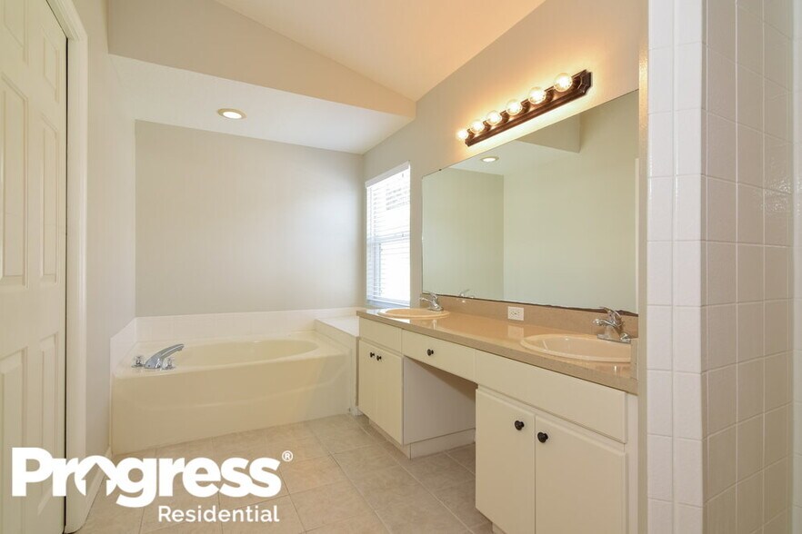 Building Photo - 4711 Ramshead Dr