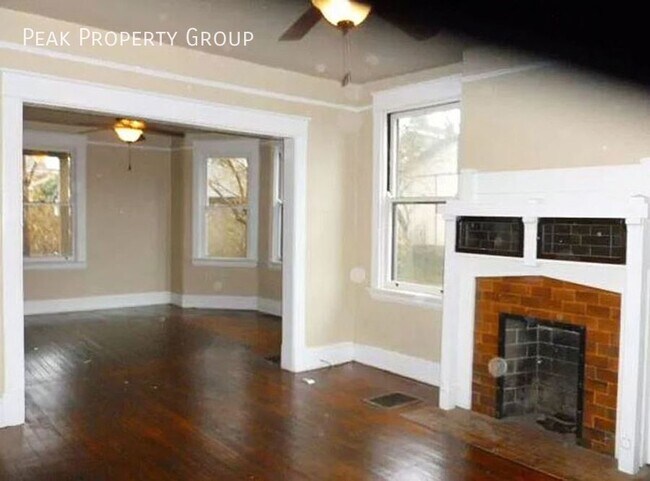 Primary Photo - 635 Straight St