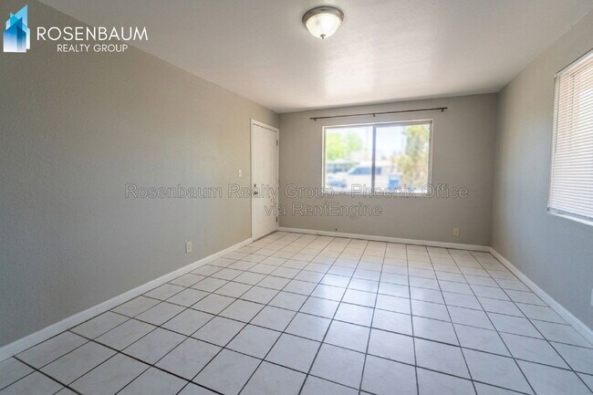 Building Photo - 322 S Allen