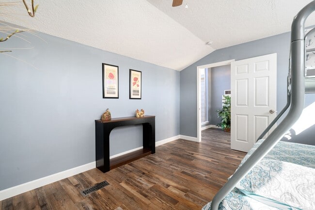 Building Photo - 12805 Westpark Dr