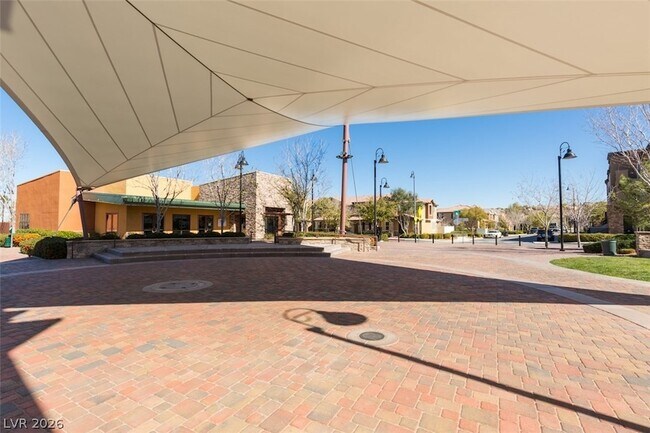 Building Photo - 3009 Camino Sereno Ave