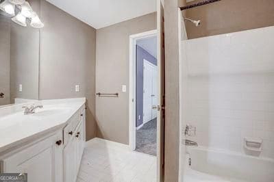 Building Photo - 9485 Nesbit Lakes Dr