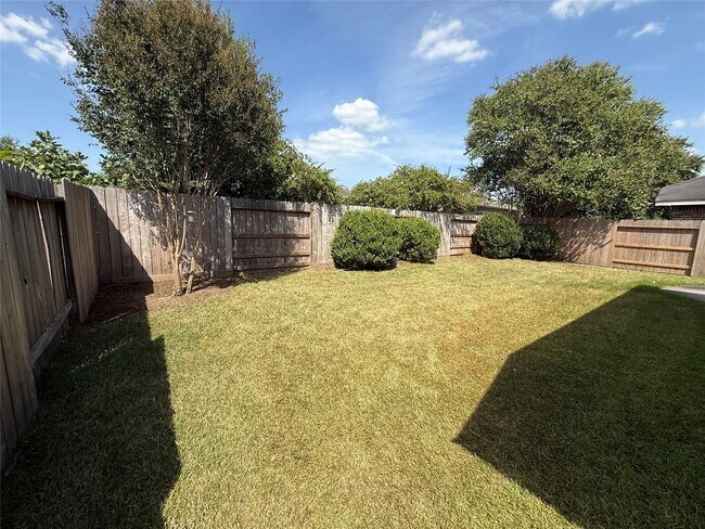 Building Photo - 1611 Taylor Mills Ct