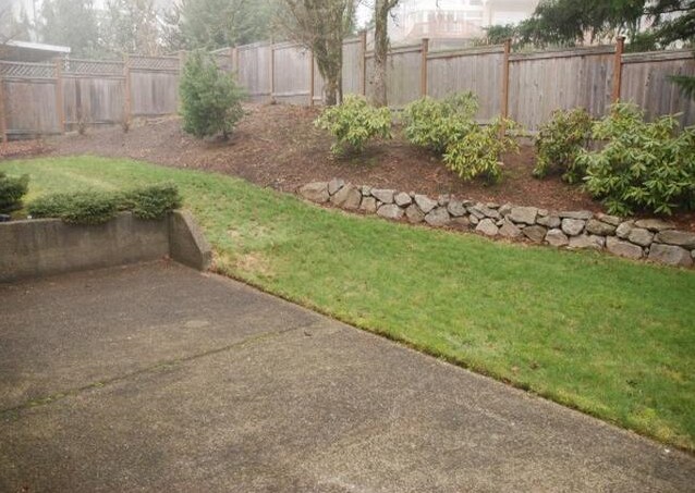 Building Photo - **PENDING** Wonderful West Linn Home!
