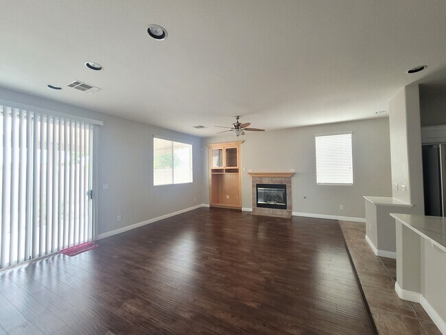 Building Photo - 7644 Pioneer Ranch Ave