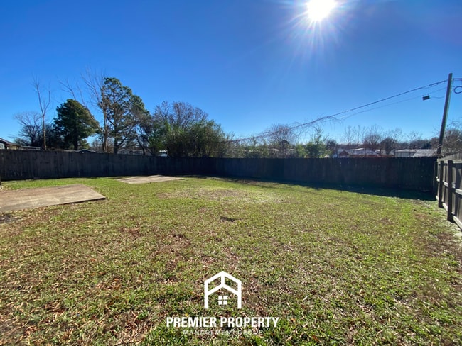 Building Photo - 6345 Martinwood Dr