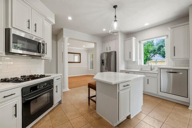 Building Photo - 21807 Columbia Falls Ct
