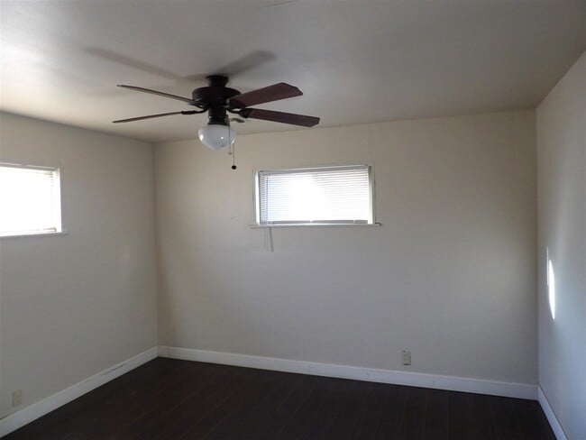 Building Photo - 9 NW 13th St