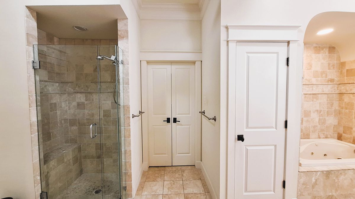 Building Photo - 130 Squires Dr