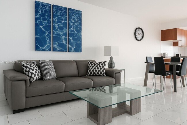 Building Photo - 1200 Brickell Bay Dr