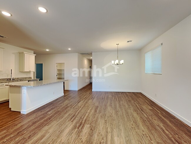 Building Photo - 4218 S 105th Dr