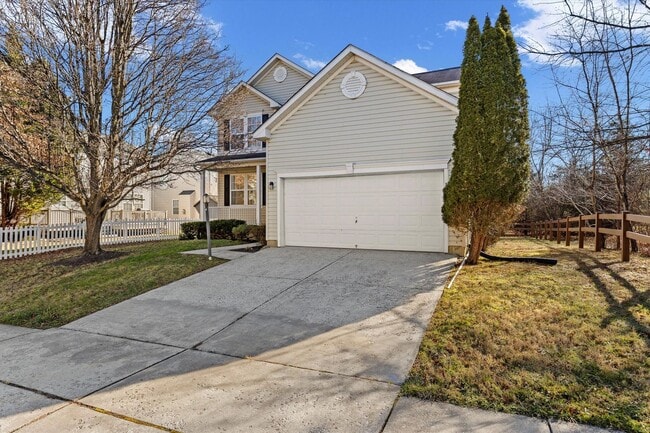 Building Photo - 4BR Columbia Home w/ Finished Basement, Deck & Open Green Space