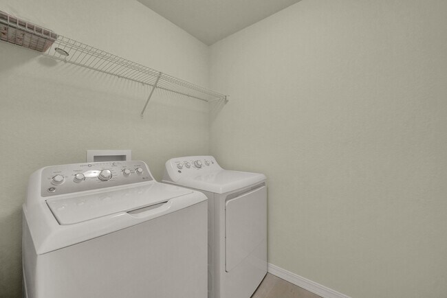 Building Photo - 6241 Felsite Grv