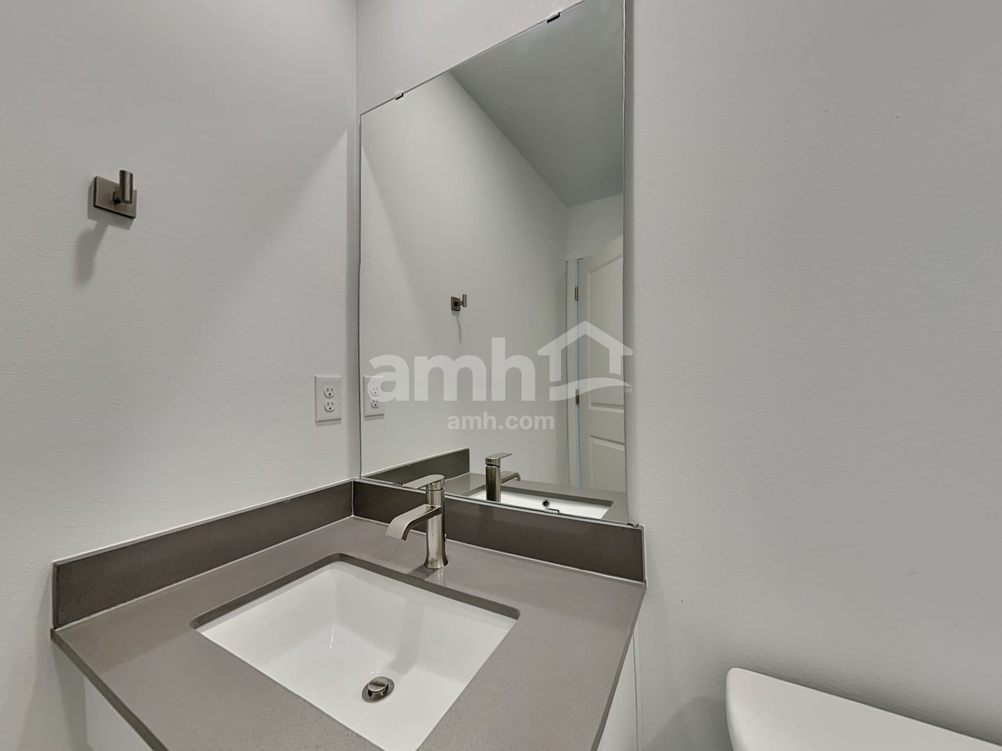 Building Photo - 7285 Arroyo Crossing Pkwy