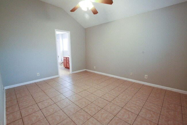 Building Photo - Spacious 3BR/2BA Corner Lot Home in Austin’s Colony