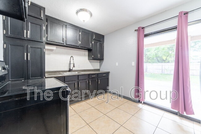 Building Photo - 2809 Patty Way