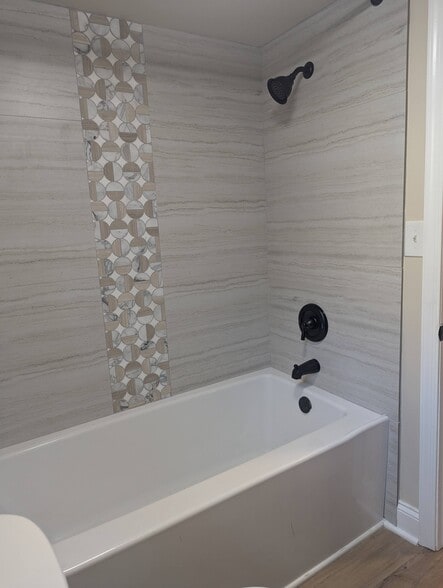 Bathroom - 6504 Hansford St