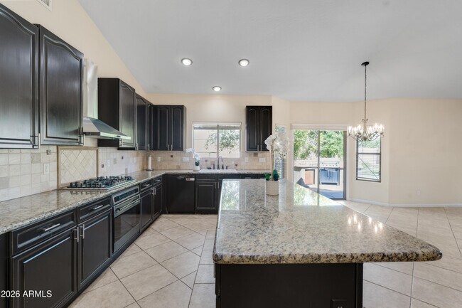 Building Photo - 4335 E Fox Cir