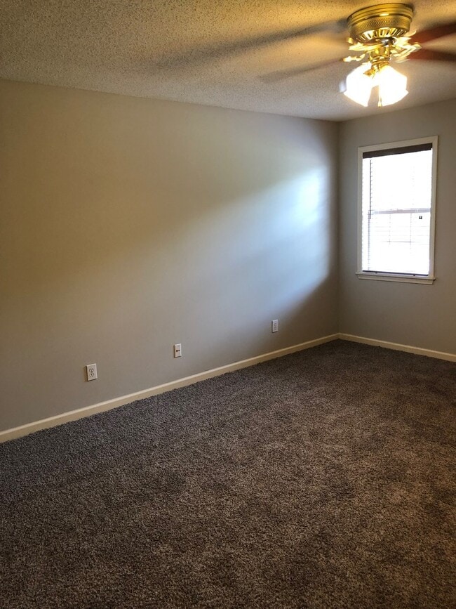 Building Photo - 368 Cobblestone Way