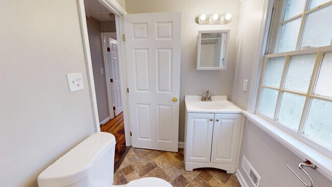 Building Photo - Maple Heights Area - 3 Bedroom Single Family Home