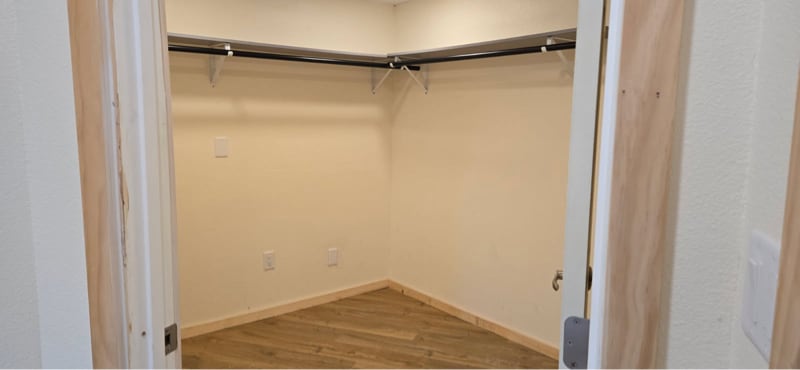 Building Photo - 18487 Surface Creek Rd