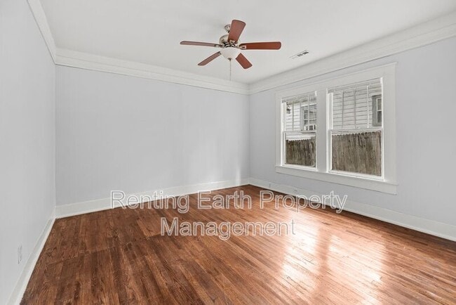 Building Photo - 5113 Farrell Ave