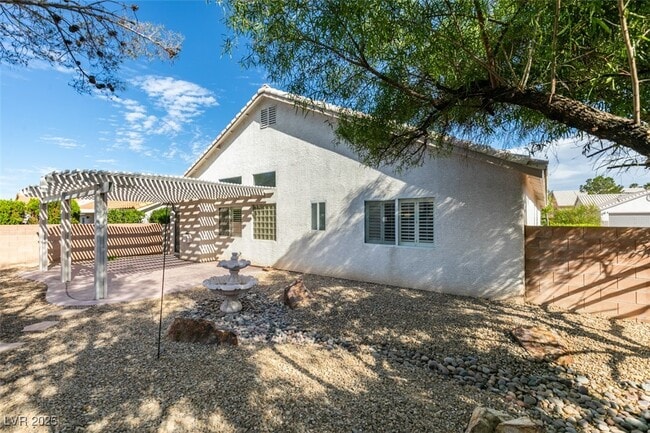 Building Photo - 2744 Summerchase Ln