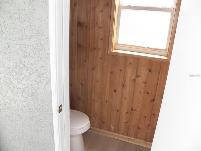 Building Photo - 23167 Turnbull Ave