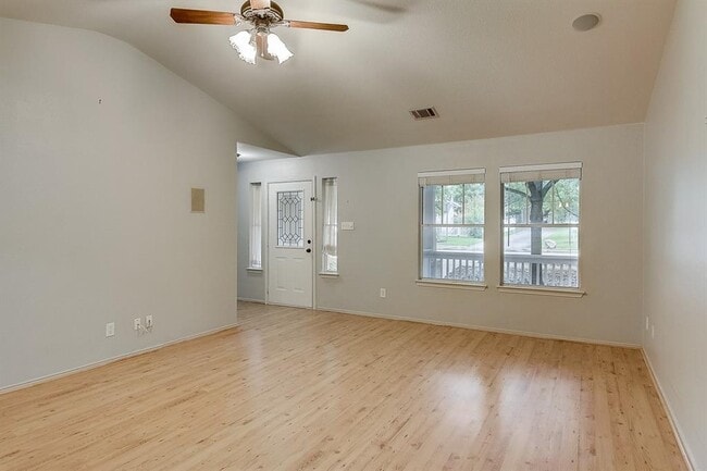Building Photo - 4811 Mather