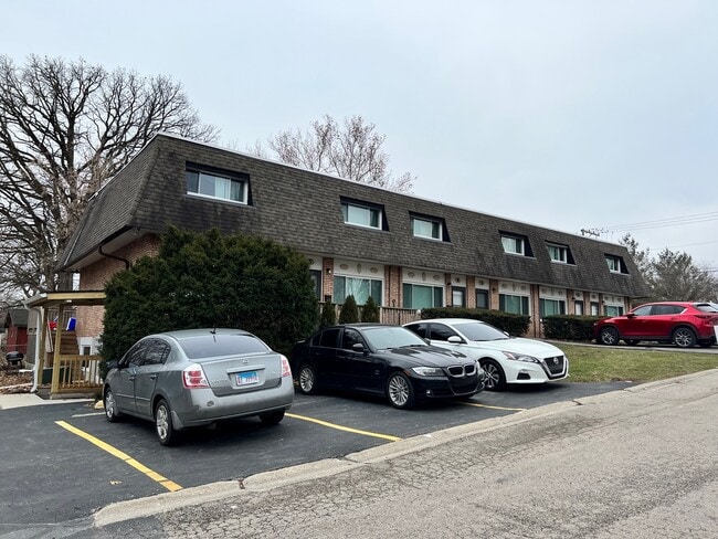 Primary Photo - 131 N Lincolnway St
