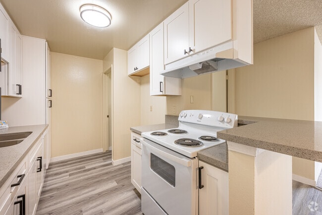 2BR, 1BA - 780SF - Kitchen - CASA COLIMA APARTMENTS