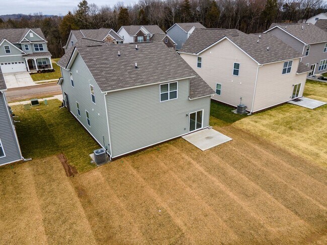 Building Photo - **BE THE LUCKY ONE TO LIVE IN THIS BEAUTIFUL HOME IN THE DESIRABLE SAWGRASS NEIGHBORHOOD IN SPRIN...