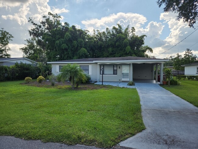 Building Photo - 1005 N Bracewell Dr
