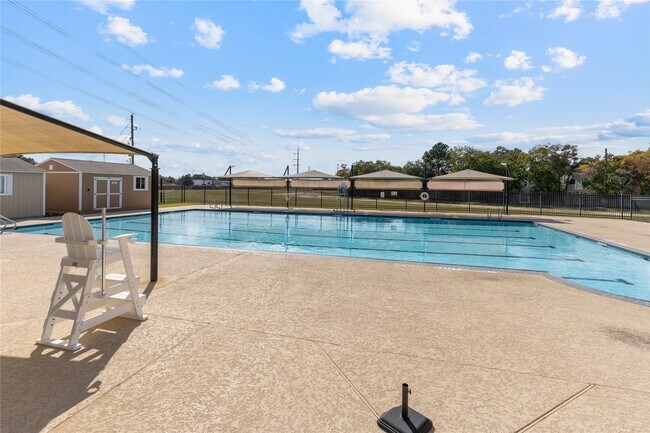 Building Photo - 17606 Forest Haven Trail