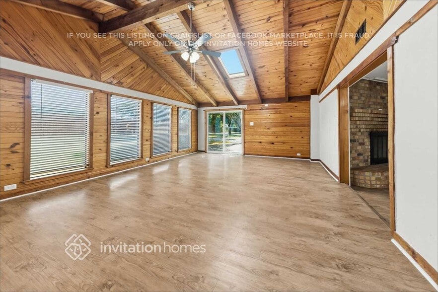 Building Photo - 3212 Glenmont Dr