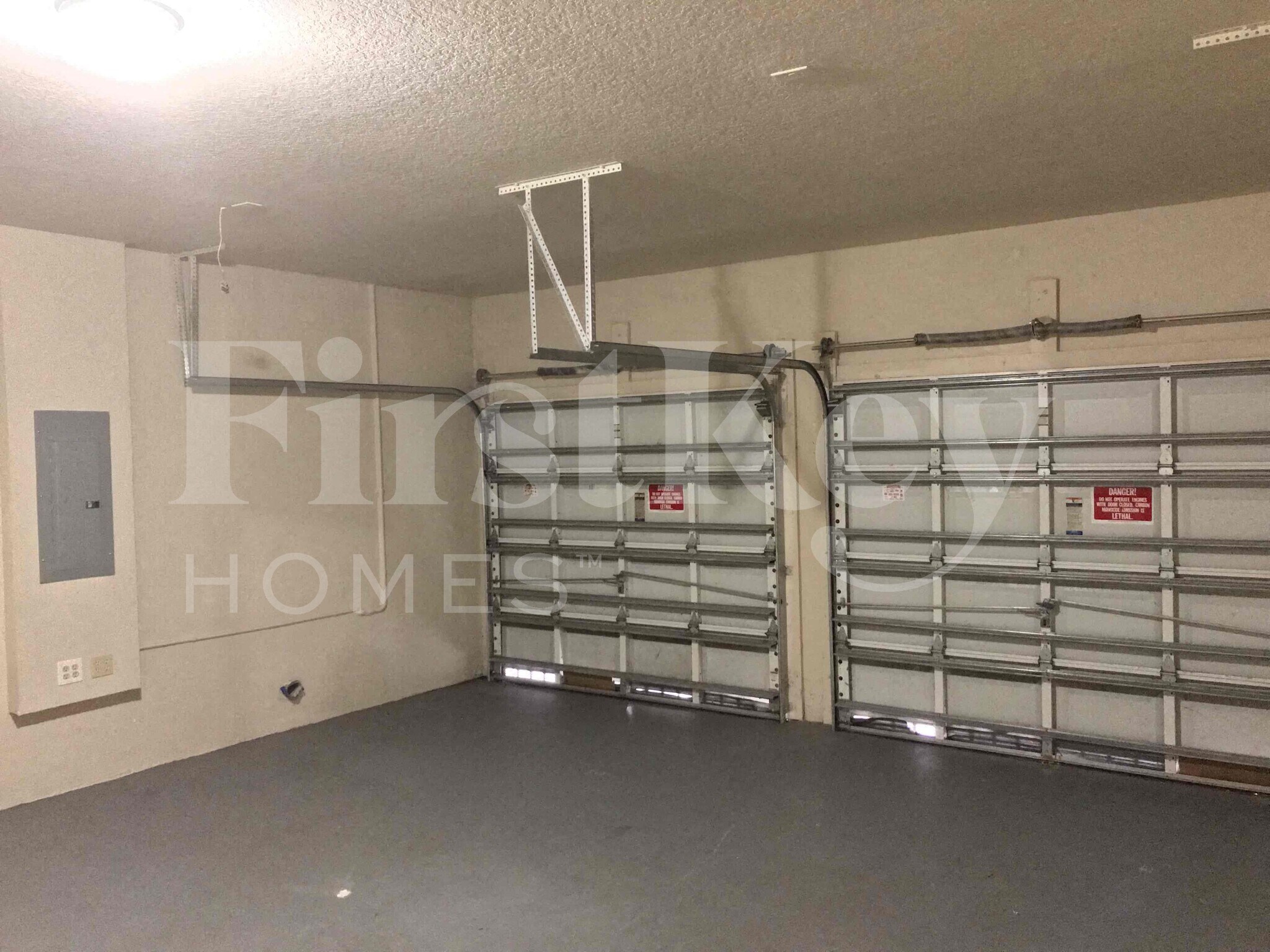 Building Photo - 181 NE 30th Pl