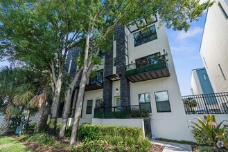 Building Photo - 4810 W McElroy Ave